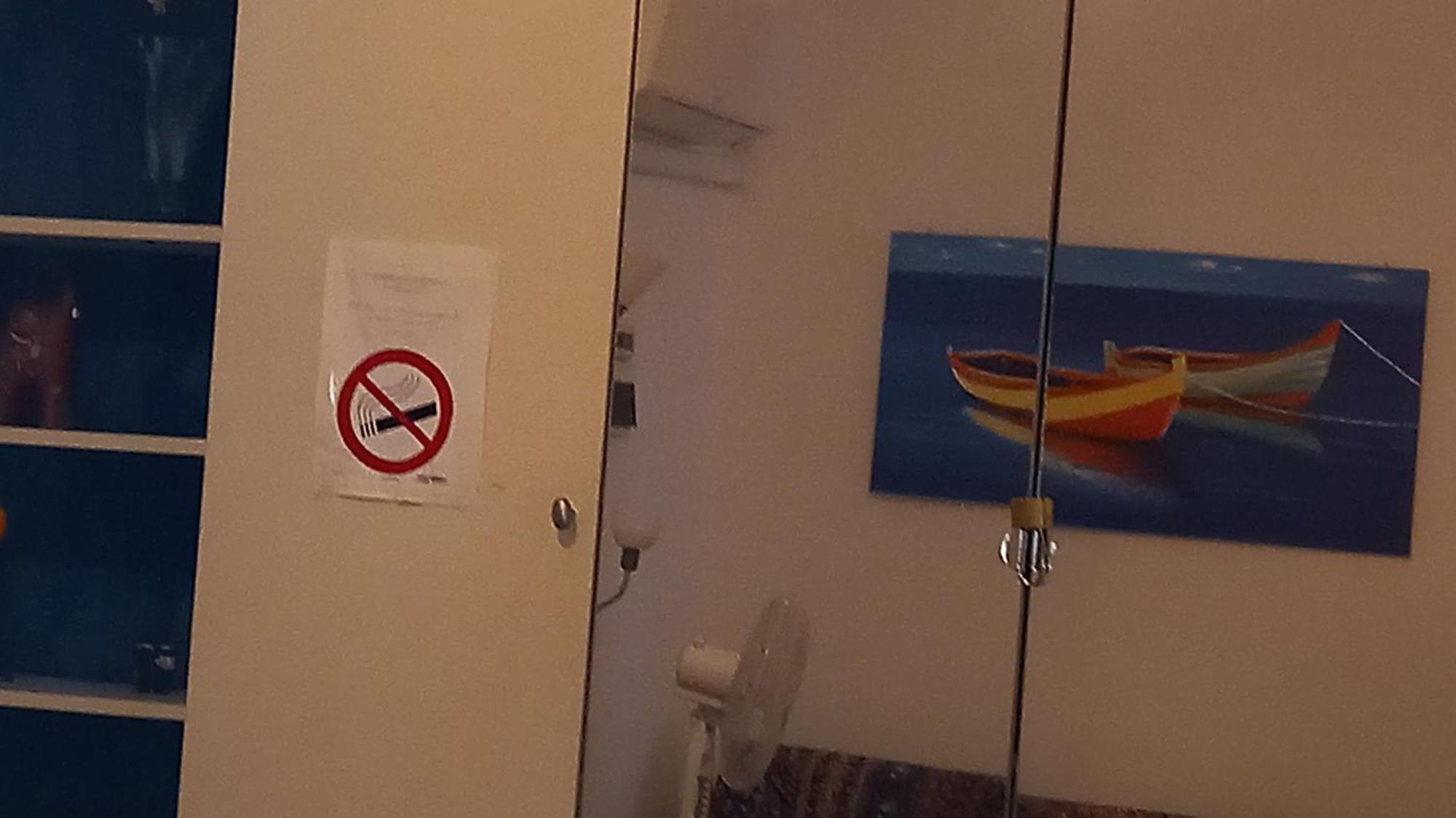 פיומיצ'ינו A Santy'S Rooms-Bagnocondiviso Sharedboth Room2Piano-No Lift-3Chilom A Piedi Xaeroporto-A Pagamento Shuttle Air Condizextra Bed Extrabed For A Fee-3 Minuti Bus Xfieradiroma-10 Minutes Stop Bus To Rome In50 Minutes Trafficpermitting Are You To Rome מראה חיצוני תמונה
